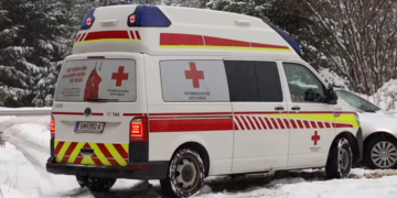 Patru persoane au murit după ce un avion de mici dimensiuni s-a prăbușit în vestul Austriei