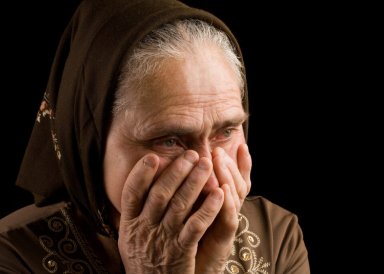 Legea pensiilor – Femeile şi bărbaţii ies la pensie la 65 de ani