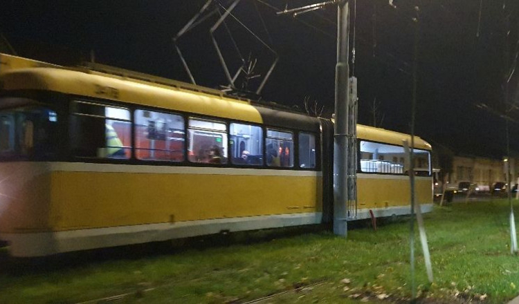 Liniile de tramvai nou-nouțe de pe o stradă din Timișoara trebuie refăcute pentru că nu încape tramvaiul