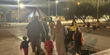 30 persoane, români din Fâșia Gaza și familiile lor, au ajuns în România