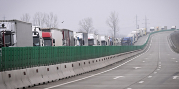 Transportatorii români cer guvernului și UE să dea o dată clară pentru intrarea deplină a României în spațiul Schengen