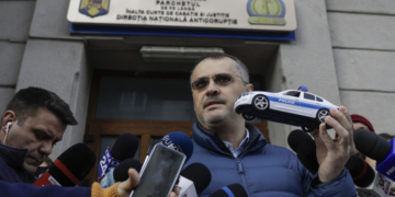 Cristian Ghinea a depus plângere la DNA împotriva deciziei de clasare a dosarului „BMW-uri pentru Poliție”