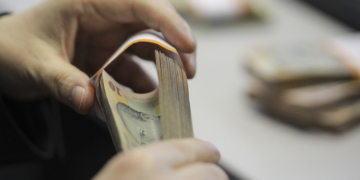 Salariul minim în 2024. Guvernul, sindicatele și patronatele au avut fiecare câte o propunere, dar în final nu s-au înțeles