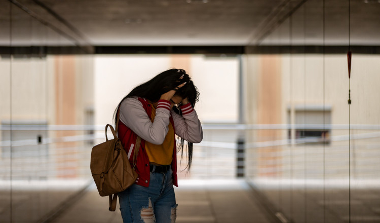 De ce a crescut numărul elevelor căzute de la etaj. Un medic explică un fenomen constatat în ultimii doi-trei ani