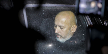 Patronul de la Ferma Dacilor le-a spus judecătorilor că se simte deja pedepsit după ce i-a murit copilul. El a contestat arestul