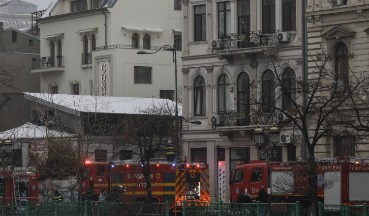 „Am crezut că e o glumă, nici nu m-am dat jos din pat”. Cum au reacționat turiștii din hotelul care a luat foc în Centrul Istoric