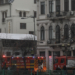 „Am crezut că e o glumă, nici nu m-am dat jos din pat”. Cum au reacționat turiștii din hotelul care a luat foc în Centrul Istoric