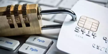 O nouă escrocherie golește cardurile bancare. Cum funcționează metoda spoofing?