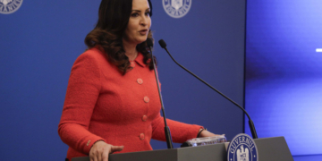 Condiții noi pentru asistenții maternali. Natalia Intotero: Nu mai permitem ca tinerii de 18 ani să poată să preia copii în grijă