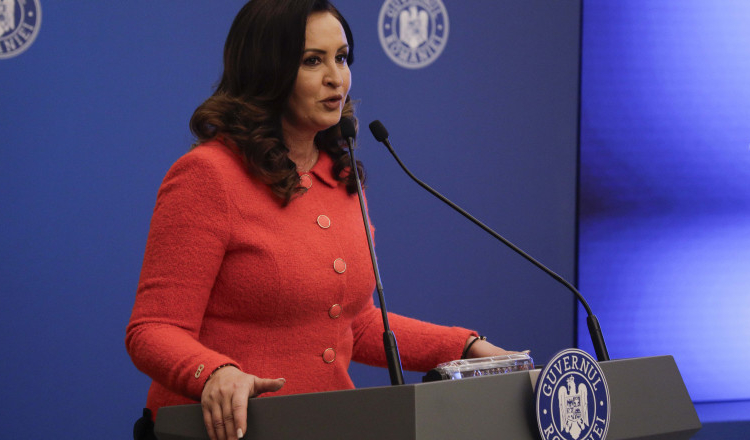 Condiții noi pentru asistenții maternali. Natalia Intotero: Nu mai permitem ca tinerii de 18 ani să poată să preia copii în grijă