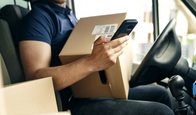 Lovitură dură pentru românii care dau comenzi pe Shein și Temu. Comisia Europeană vrea să introducă taxe vamale pentru anumite colete