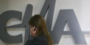 CNA a decis ștergerea unor materiale cu conținut legionar de pe Youtube si Facebook