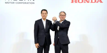 Honda și Nissan lucrează la o fuziune, pentru a lupta contra Tesla și a producătorilor chinezi