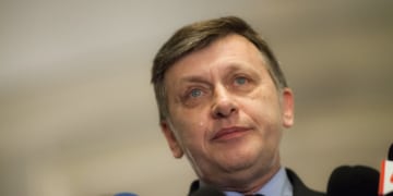 Crin Antonescu a prezentat declarația pe care a dat-o în 1988 la Securitate: „Nu există nicio formă de colaborare” – DOCUMENT