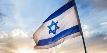 Israelul a bombardat clădirea Ministerului al Apărării. Momentul, surprins într-o transmisiune live