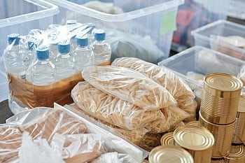 Comisia Europeană cere statelor UE să facă provizii de alimente, medicamente, generatoare și materii prime. Care este explicația