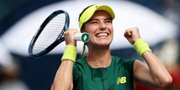 Sorana Cîrstea zburdă pe zgura de la Iași. Și-a asigurat un premiu cât pentru câteva zile de concediu