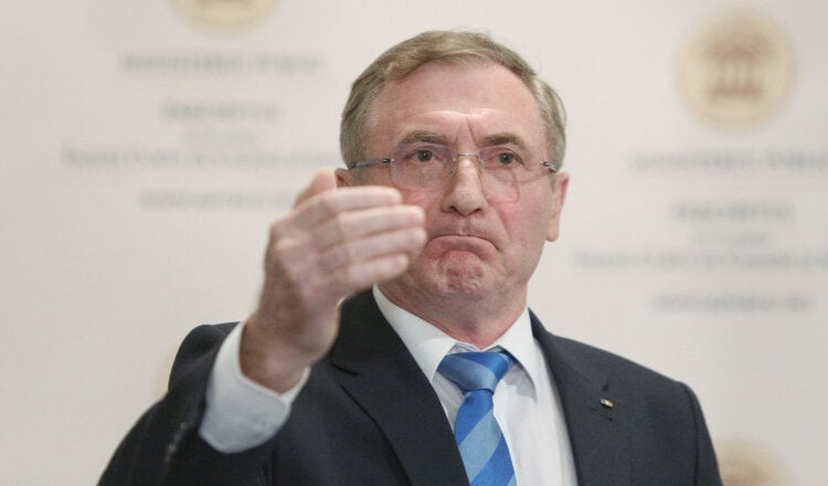 Mesajul fostului procuror general al României, care l-a trimis de două în judecată pe Ion Iliescu
