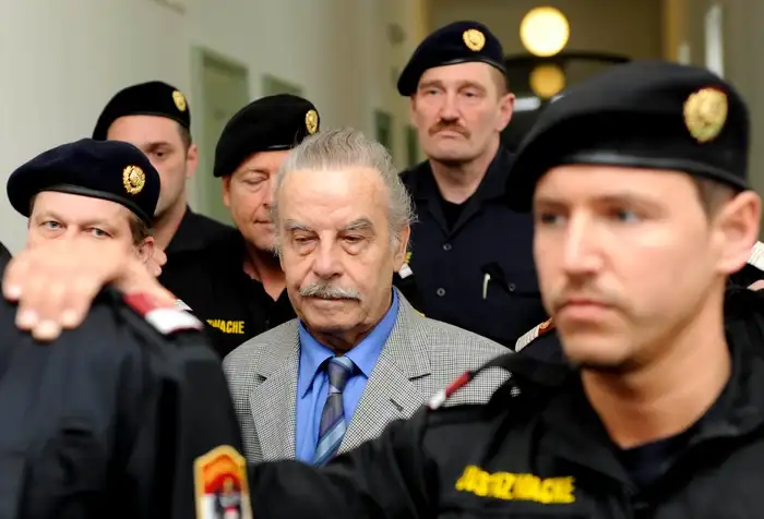 Josef Fritzl cere eliberarea condiționată. „Monstrul din Amstetten” a făcut 7 copii cu fiica sa