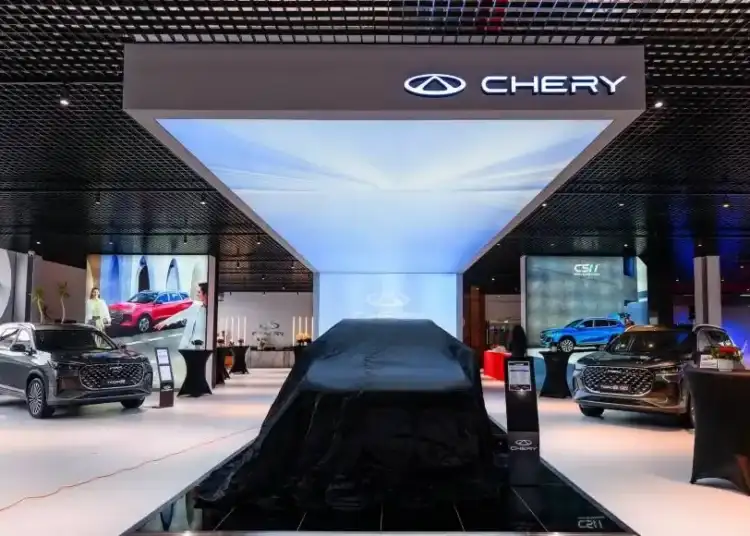 Chery inaugurează showroom-ul flagship din București și lansează noul TIGGO 4 în România