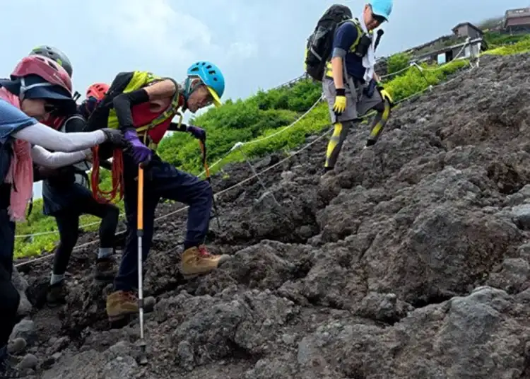 Un japonez de 102 ani, cel mai vârstnic om care a urcat vreodată pe vârful Muntelui Fuji