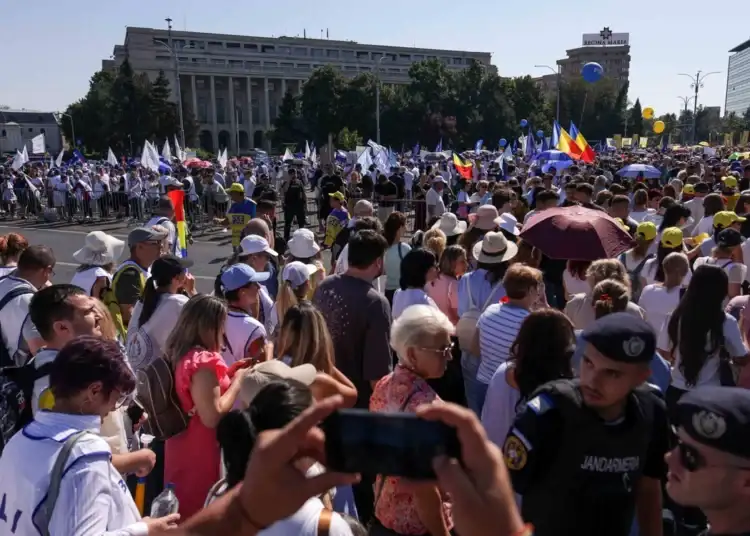 Angajații din guvern sesizează instituțiile europene, acuzând Executivul de „tentative de intimidare, presiuni politice și retorică ostilă”