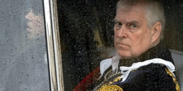 Prințul Andrew riscă „urmărirea penală privată” pentru acuzații de agresiune sexuală, corupție și abuz în serviciu