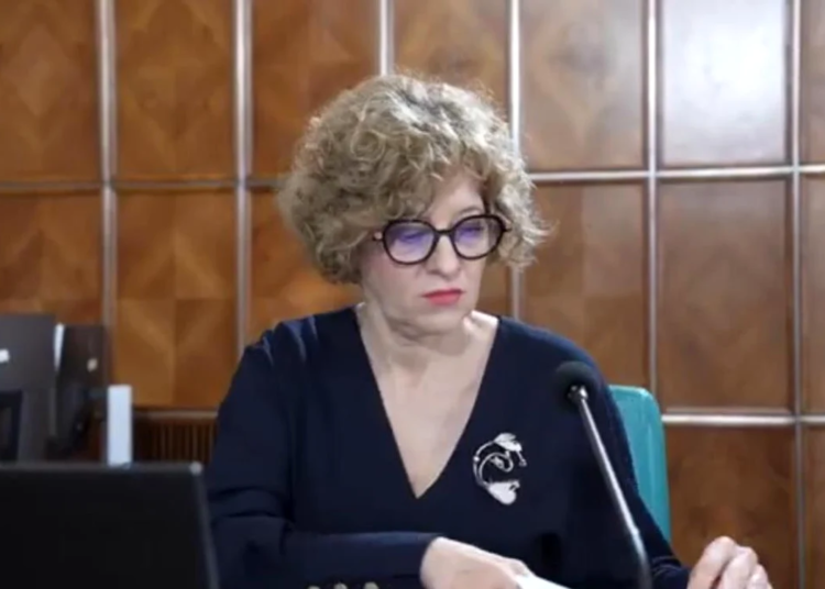 Vicepremierul Oana Gheorghiu susține că nu se află în niciun fel de incompatibilitate. „Asociaţia Dăruieşte Viaţă o să-şi regleze problemele, cu siguranţă”