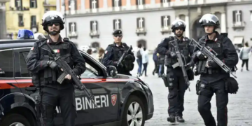 Diaspora românească: Conflict violent între zeci de români pe o stradă din Italia.