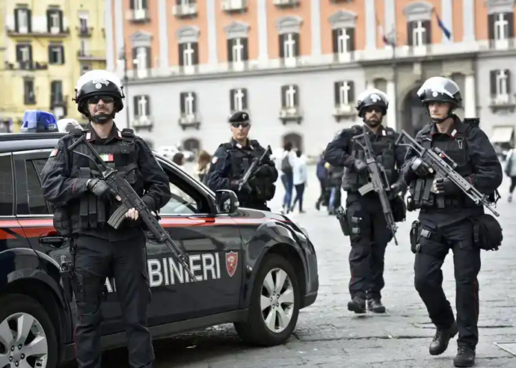 Diaspora românească: Conflict violent între zeci de români pe o stradă din Italia.