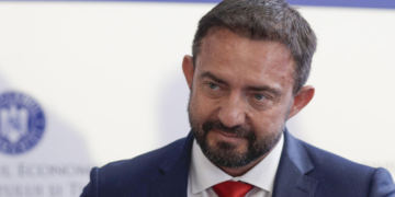 TAROM va avea un nou director general interimar din 15 ianuarie. Cine este Bogdan Costaș