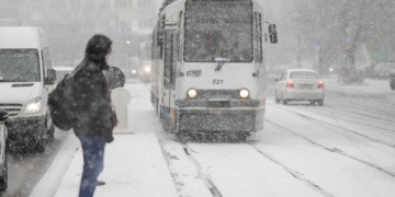 Meteorologii anunță ninsori în București. Temperaturile vor scădea considerabil în următoarele zile