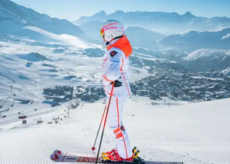 Un român a murit într-un accident de schi în Franța