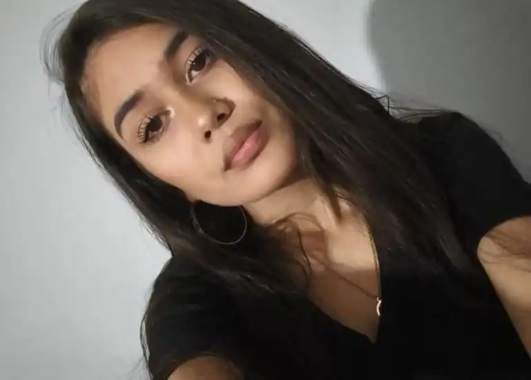 Adolescentă de 16 ani din Ocnele Mari, căutată de poliție.