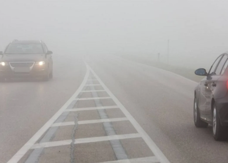 Cod galben de ceață în peste zece județe din țară, avertizează meteorologii