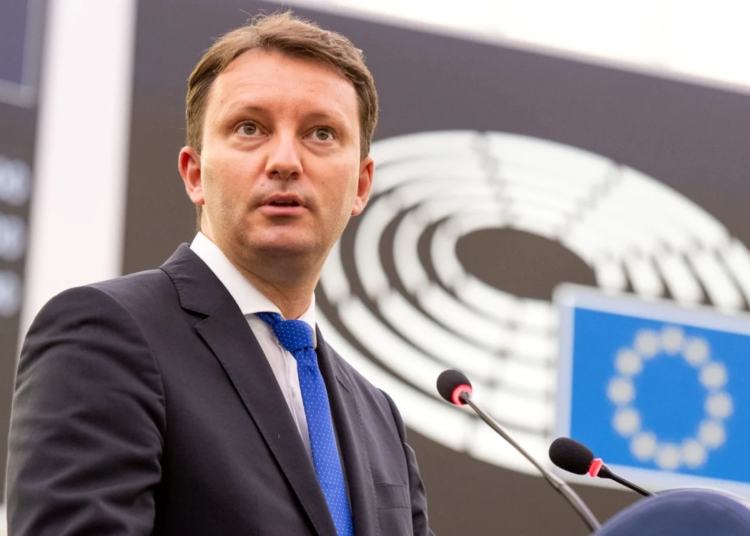 Europarlamentarul PNL Siegfried Mureșan, atac la social-democrați: „Pentru Grindeanu și PSD e o problemă să faci ceea ce ai promis”