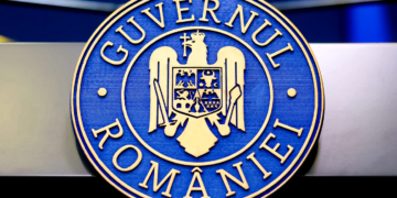 Guvernul lansează platforma „Fără hârtie” ca măsură de debirocratizare. Consilier prezidențial: „Avem nevoie să terminăm cu tipul ăsta de discurs că nu ne vindem ţara”