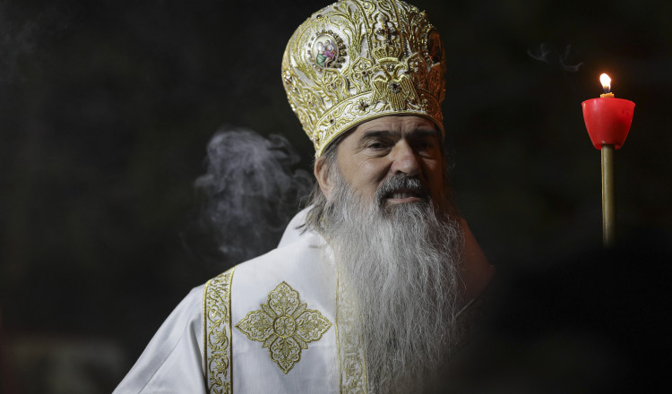 ÎPS Teodosie urmează să fie dat afară din vila de la malul mării din cauza unui decret semnat de Ceaușescu