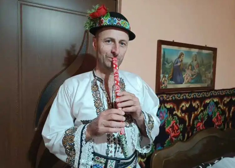Mureș: Hodac, cândva plin de fluierari, rămâne fără meșteri, după ce și-a pierdut celebrii fluierași