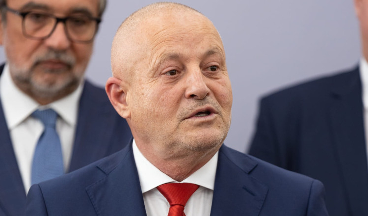 Reacții dure în PSD după ce un deputat social-democrat de Buzău a participat la ședința PNL: „A avut toate funcţiile oferite pe tavă”