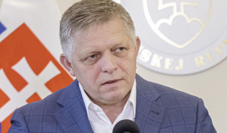 Premierul slovac, Robert Fico, despre prăbușirea dronei pe un bloc de locuințe la Galați: „Solicit deschiderea dialogului UE-Rusia”