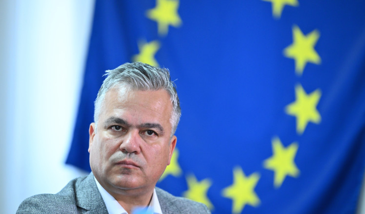 Adrian Veştea a anunțat în ședința PNL când ar urma să fie dat votul pentru guvernul său