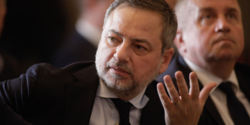 Motreanu îi răspunde lui Grindeanu: „Curaj! Preluați guvernarea și puneți în practică soluțiile PSD”